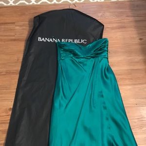 Banana Republic 100% silk dress with garment bag